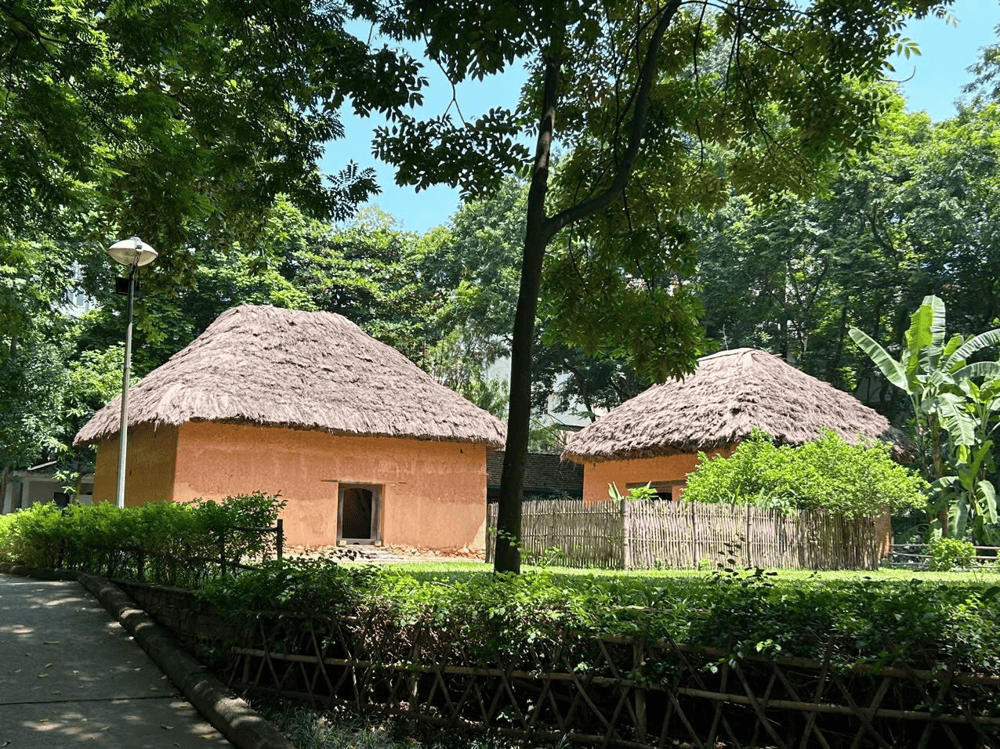 The diversity of residential architecture among Vietnam’s ethnic groups (Source: Fanpage Bảo tàng Dân tộc học Việt Nam - Vietnam Museum of Ethnology)